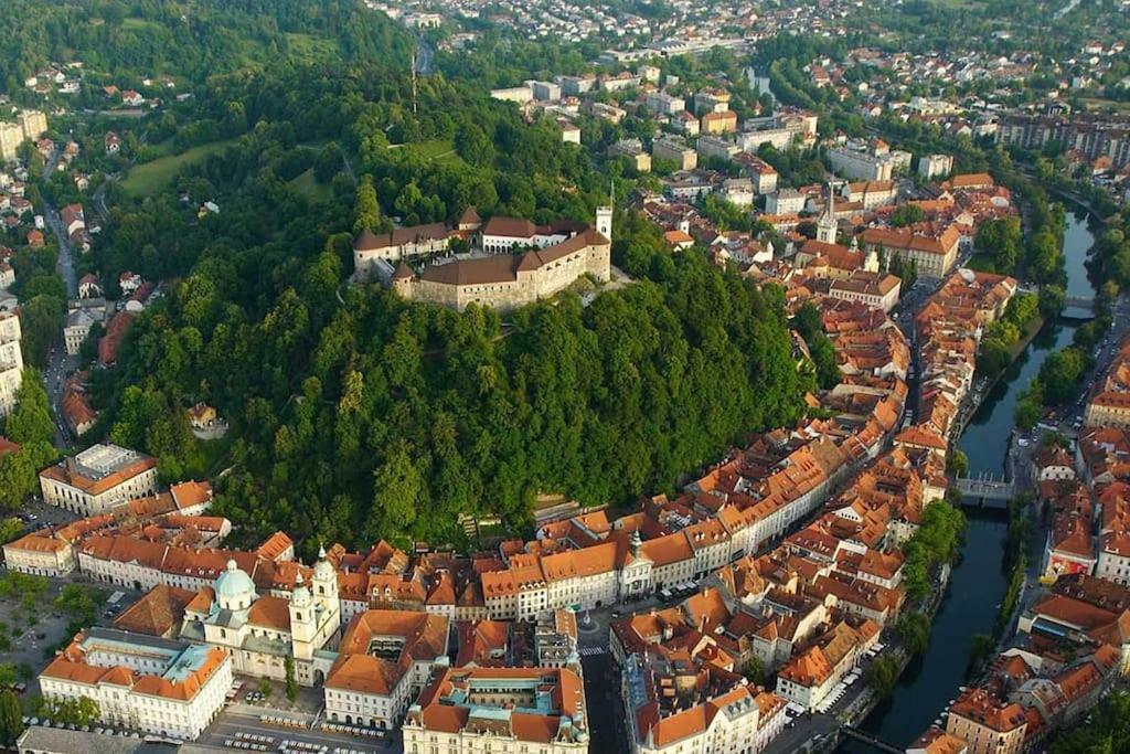 Hanna'S Suite With Free Parking Ljubljana Ngoại thất bức ảnh